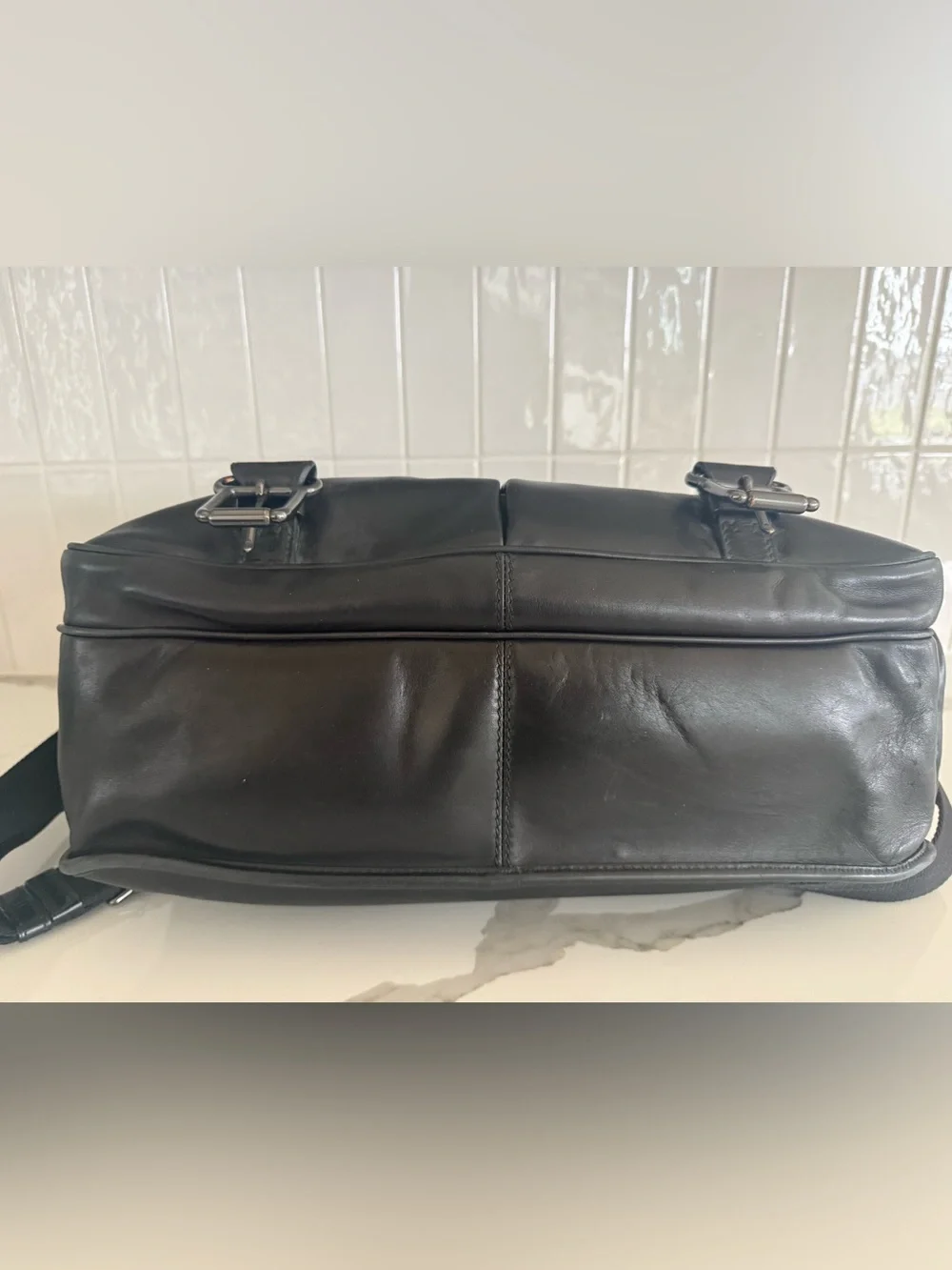 Men's Black Leather Crossbody Messenger Bag - Classic Utility Style